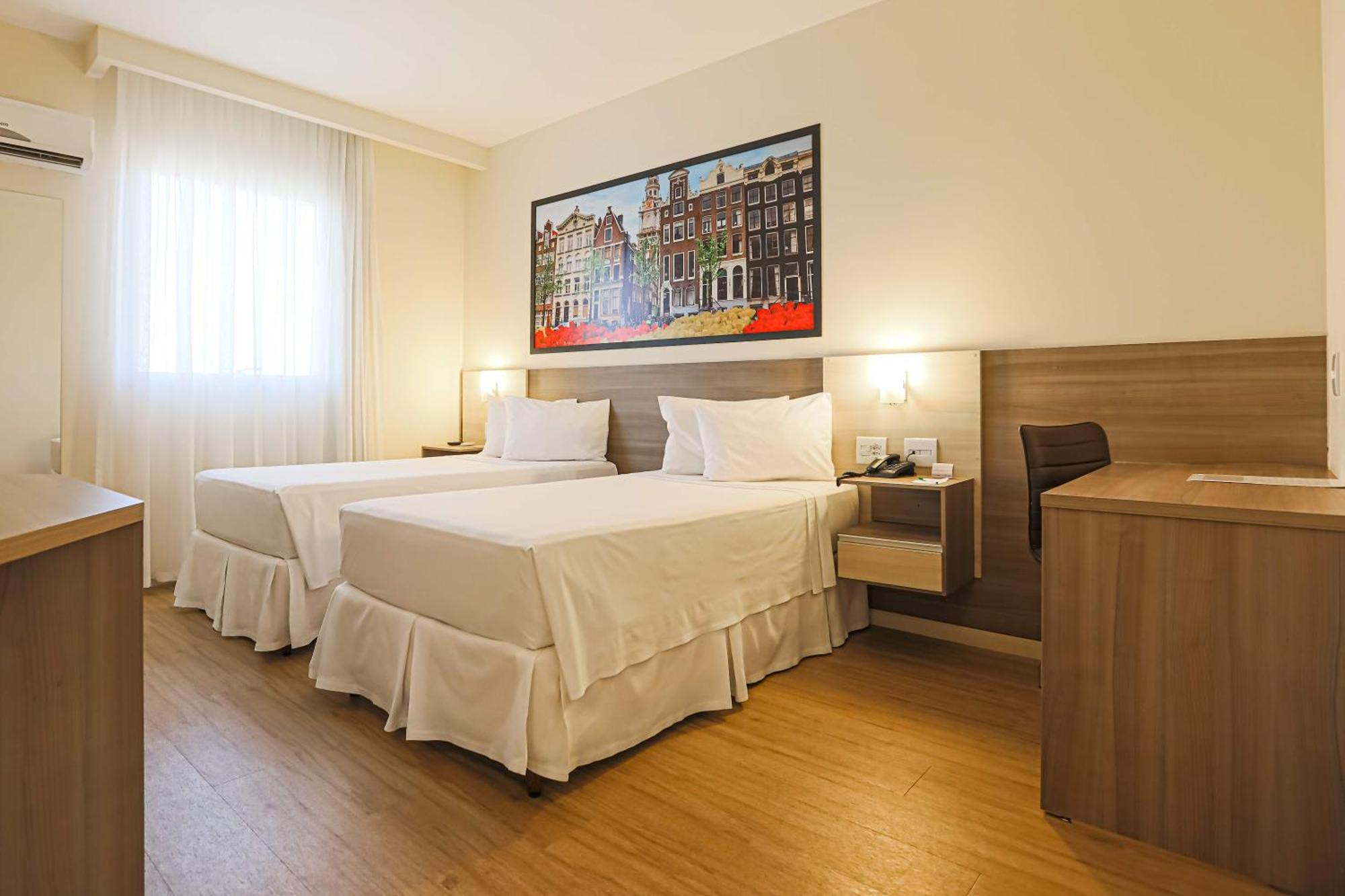 Hotel Amsterdam Montes Claros Ngoại thất bức ảnh
