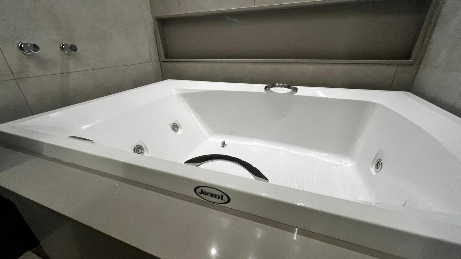 Hotel Amsterdam Montes Claros Ngoại thất bức ảnh