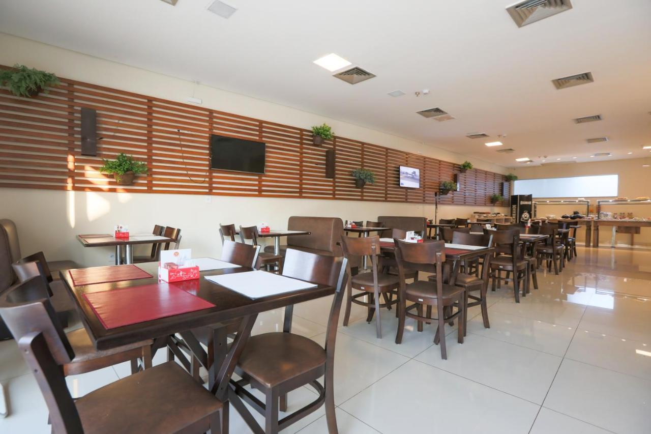 Hotel Amsterdam Montes Claros Ngoại thất bức ảnh